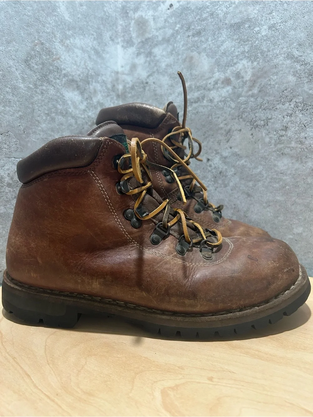 Limmer Lightweight hiking boot men’s size 7.5
